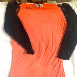 BKE Top with lace sleeve